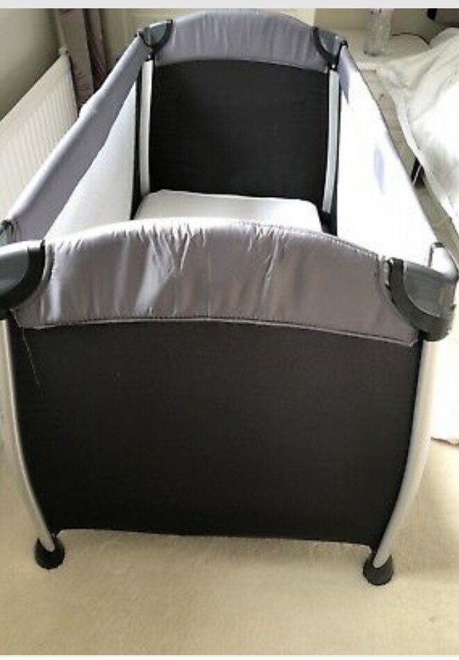 travel cot gumtree